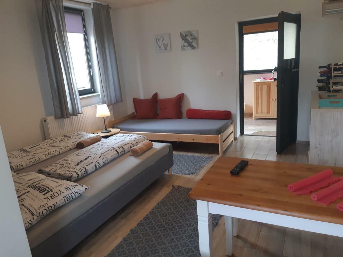 Pod Horou Apartment Stiavnicke Bane Ngoại thất bức ảnh