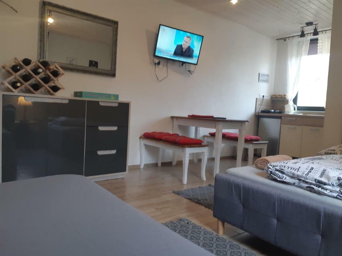 Pod Horou Apartment Stiavnicke Bane Ngoại thất bức ảnh