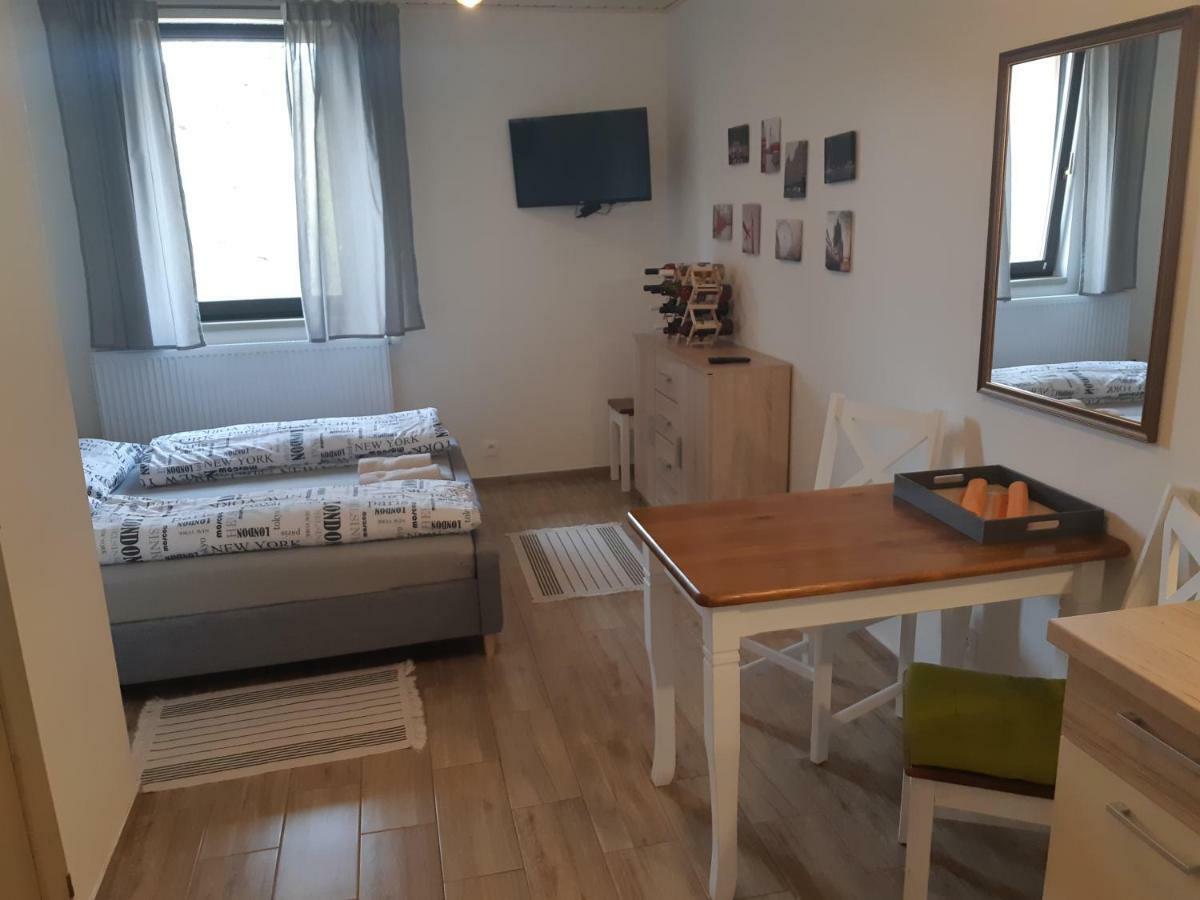 Pod Horou Apartment Stiavnicke Bane Ngoại thất bức ảnh